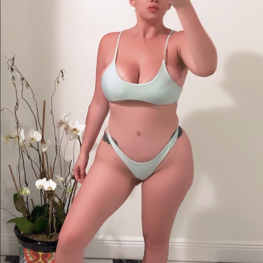 Mint two piece